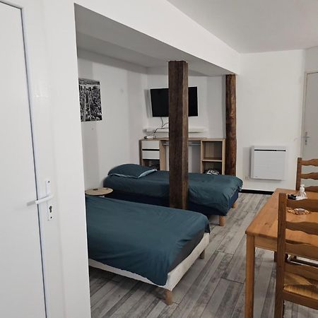 Studio Fains-Les-Sources Luaran gambar