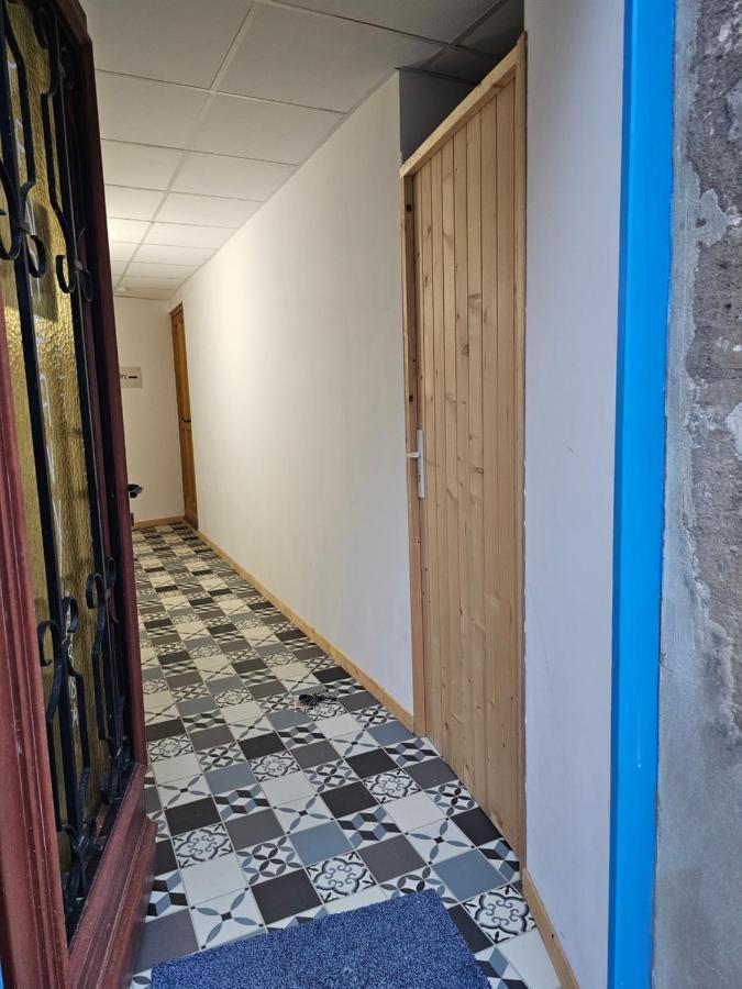 Studio Fains-Les-Sources Luaran gambar