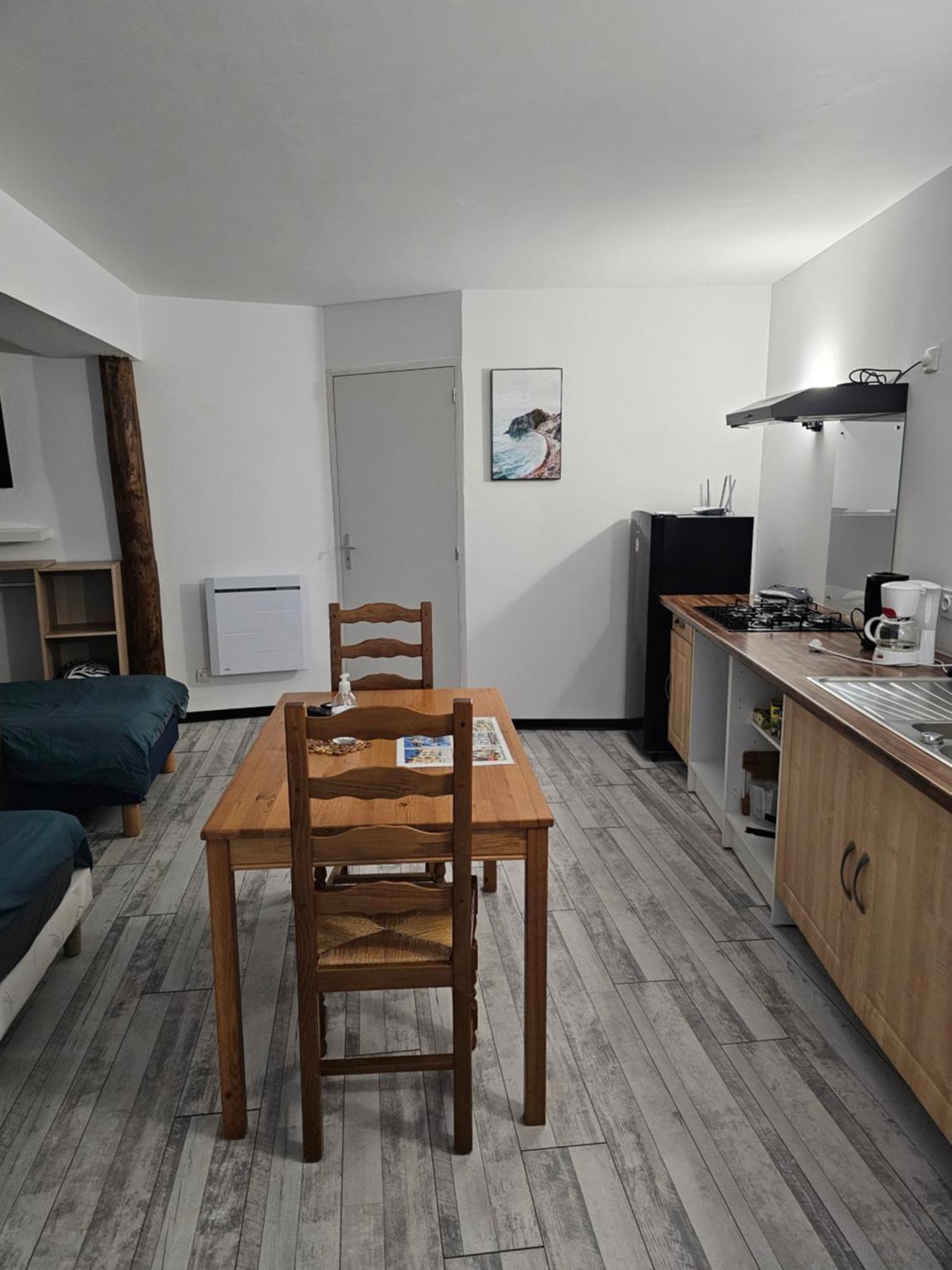 Studio Fains-Les-Sources Luaran gambar